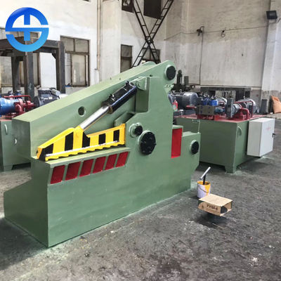 Электрический металлолом аллигатора ножниц вырезывания металлолома режет удобное движение