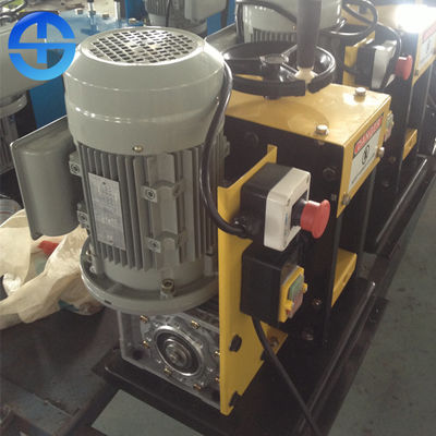 Машина 400×400×500 Мм небольшого регулируемого кабеля утиля стриппера провода утиля обнажая